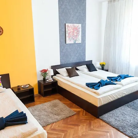 Vitosha Blvd - Family And Friends * Sófia